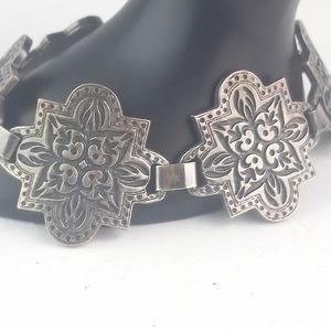 Unique Cora Bracelet